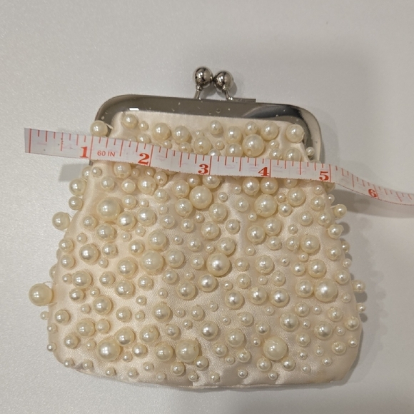 Vintage Pearl-Embellished Cream Clutch - Picture 13 of 13